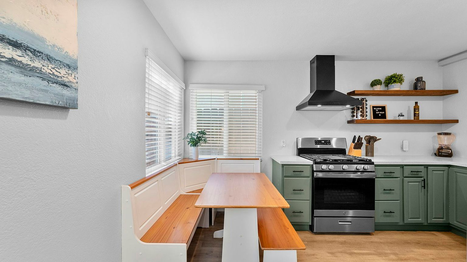 806 W Brookes Ave photo 4