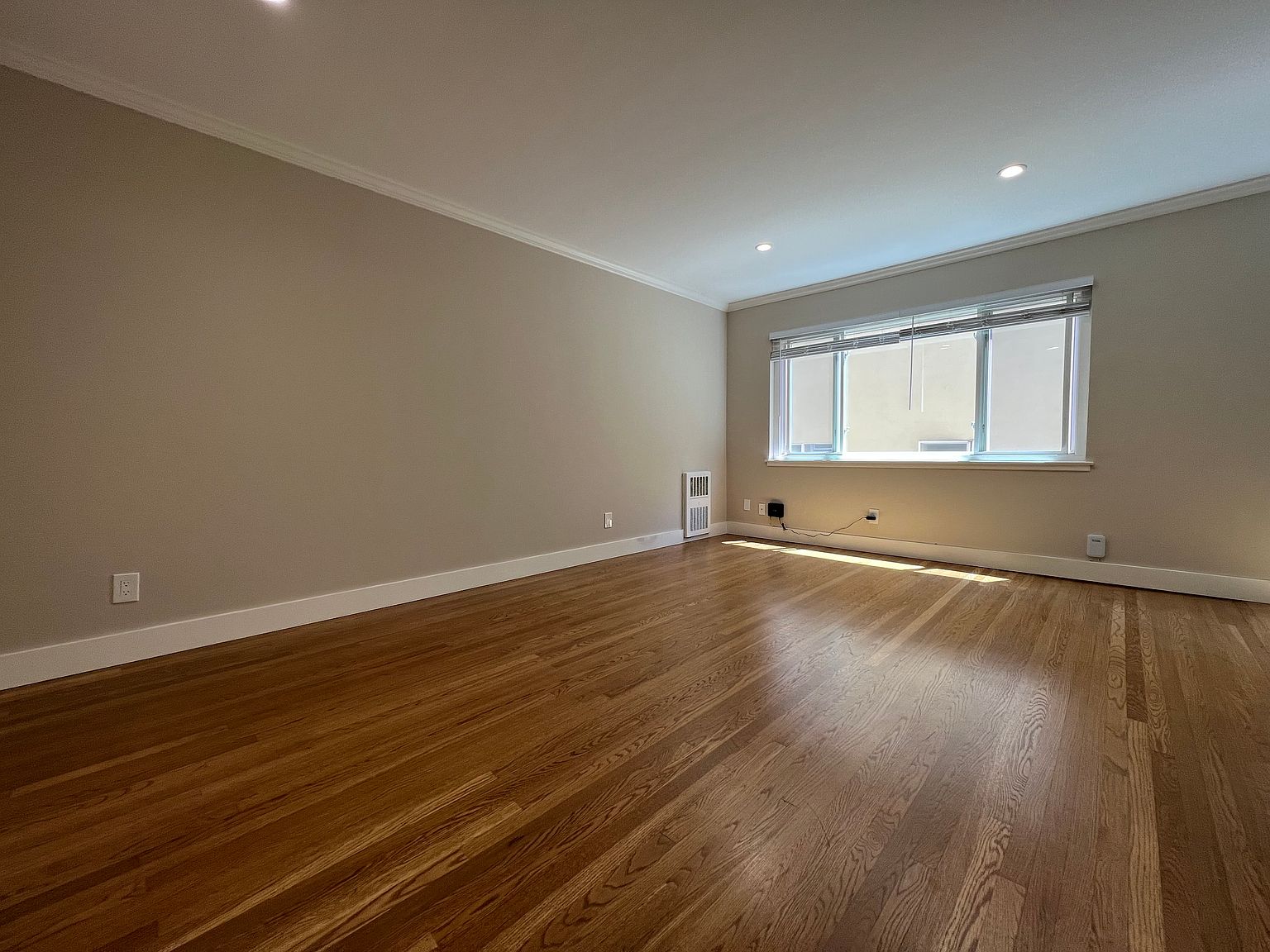 453 Lee St photo 4