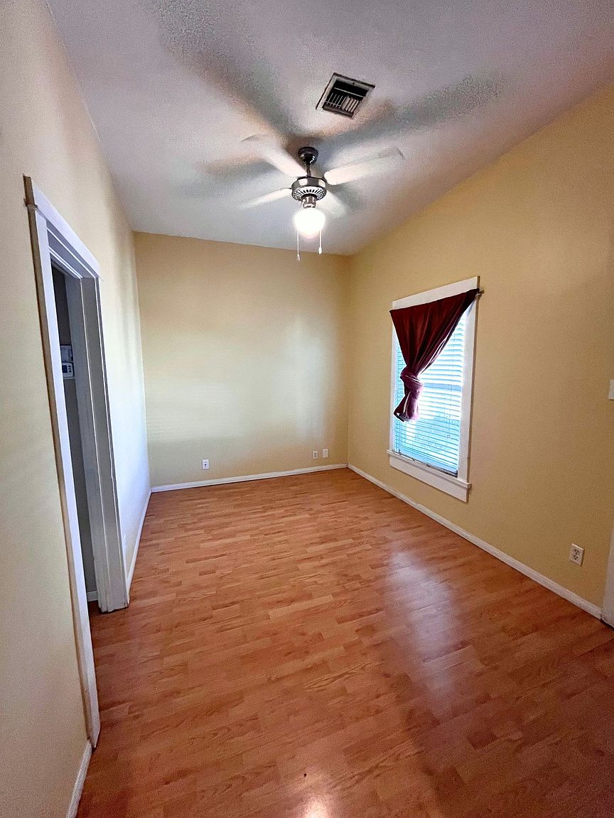 1219 W Woodland Ave photo 4