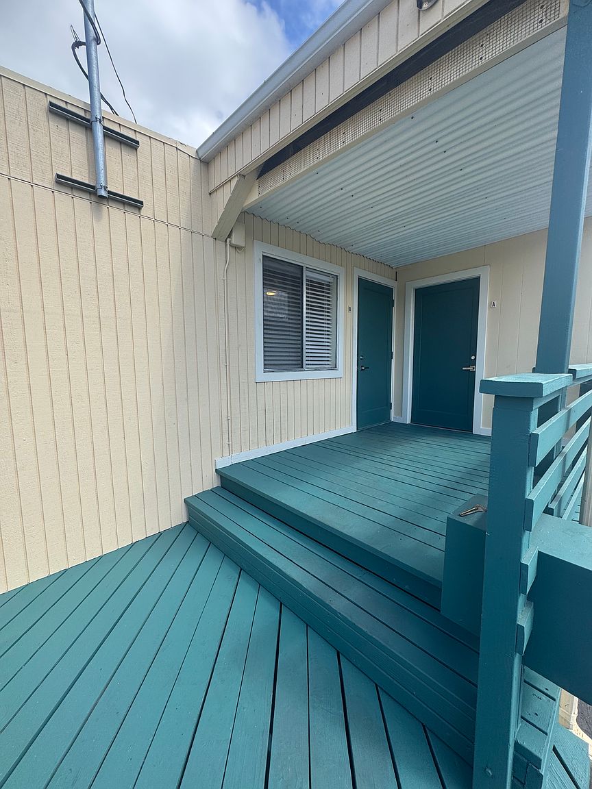 2770B Garnet Ave photo 4