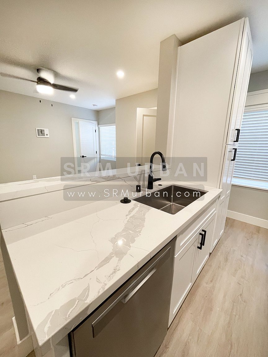 3036 B St photo 5