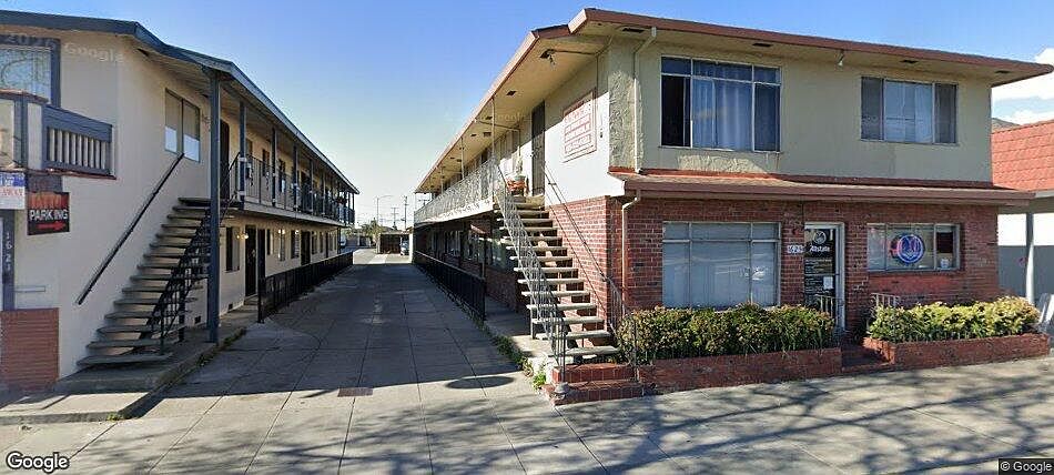 1625 Alum Rock Ave photo 2