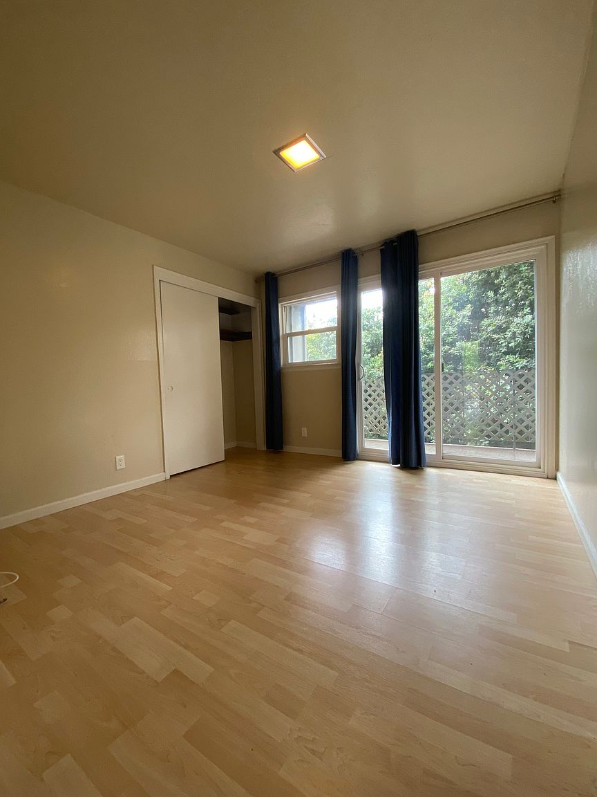 1BR/1BA Apartment on Monterey Blvd · San Francisco photo 3