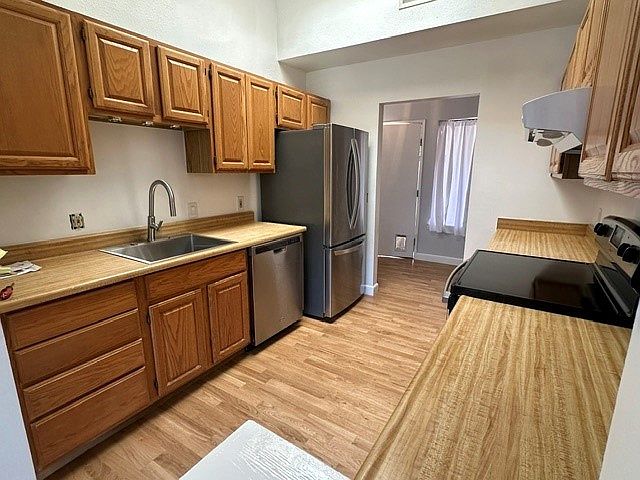 268 Santa Clara Ave photo 4
