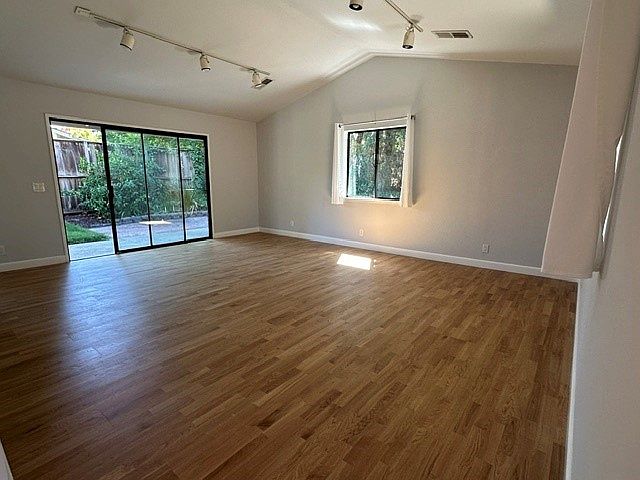 268 Santa Clara Ave photo 3