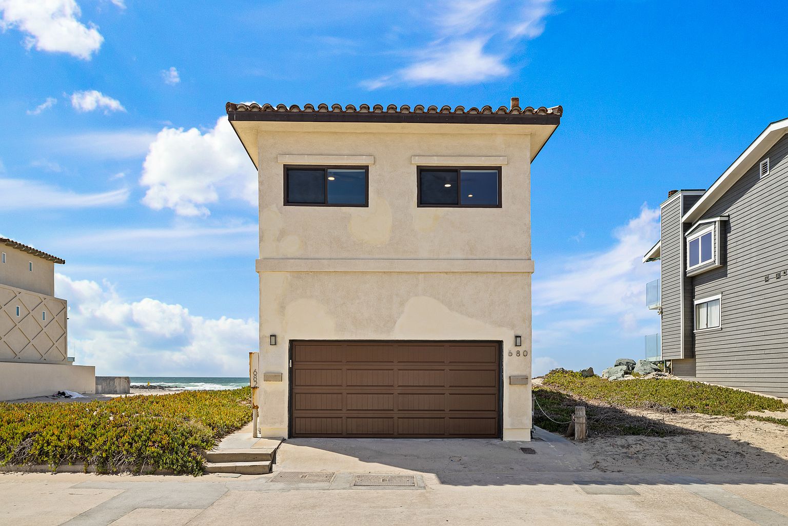 682 Ocean Ln photo 2