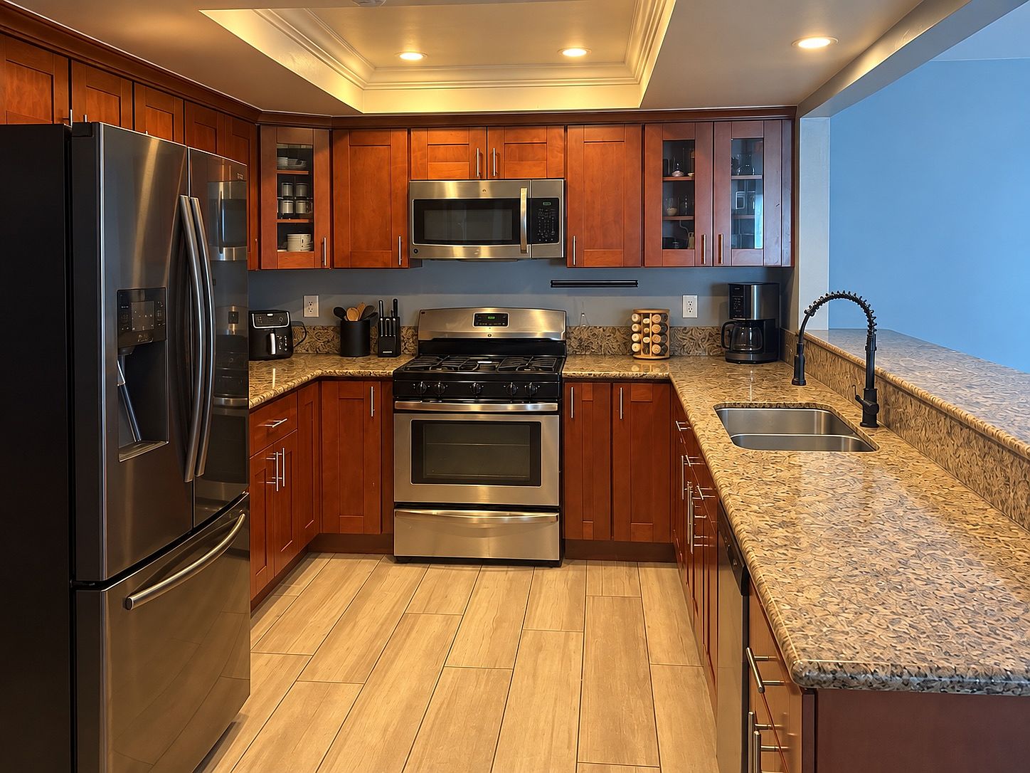 1061 Lime Pl photo 3