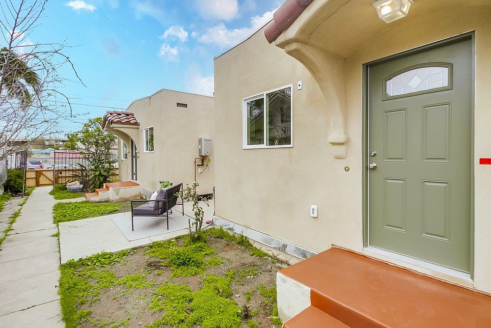 2975 A St photo 2