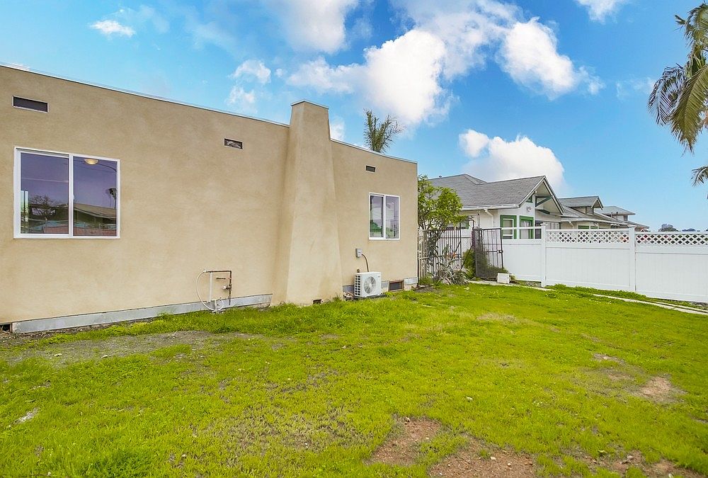 2975 A St photo 4