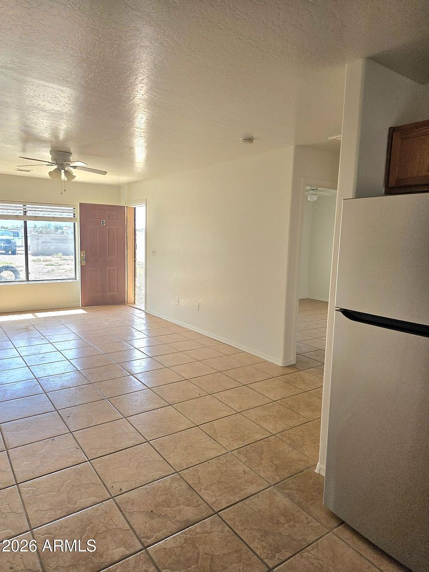 9950 W Lynx Dr Arizona City, AZ 85123 photo 4