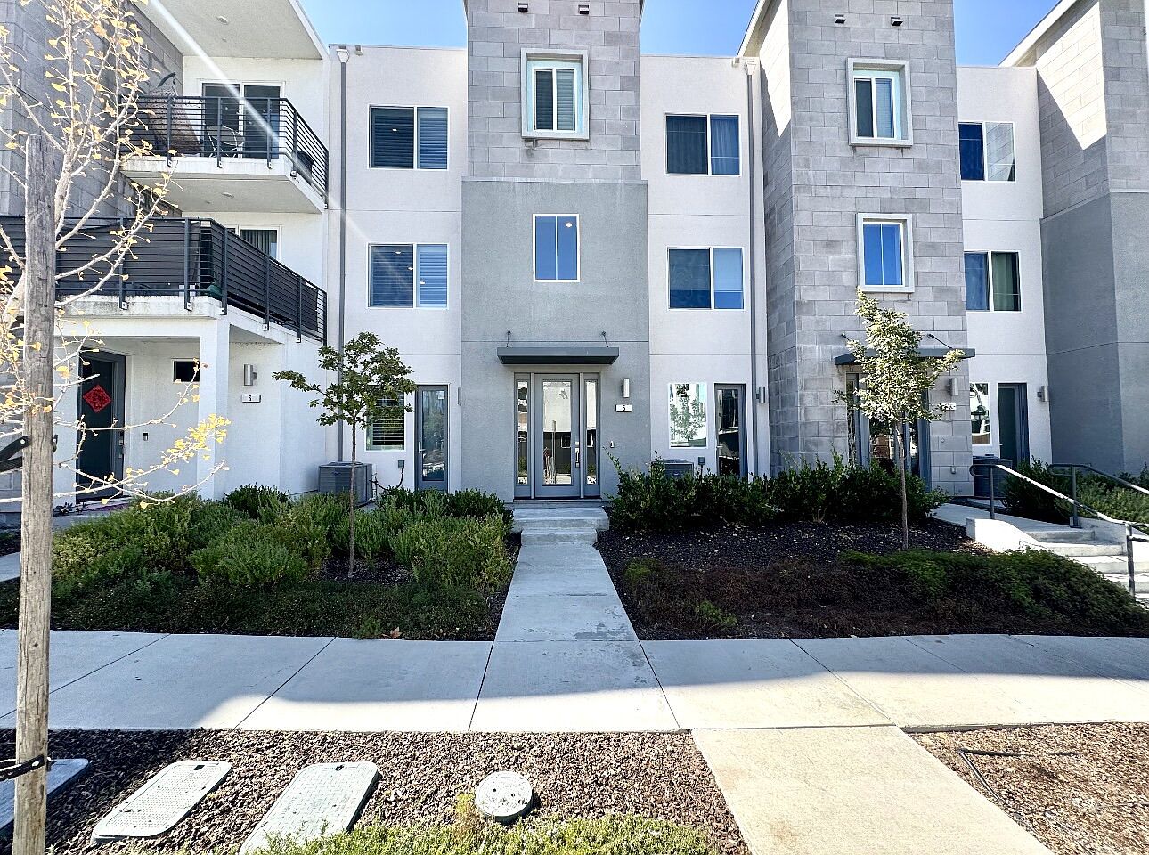 202 Agustin Narvaez St photo 2
