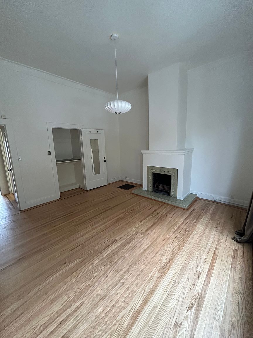 2272 Union St photo 3