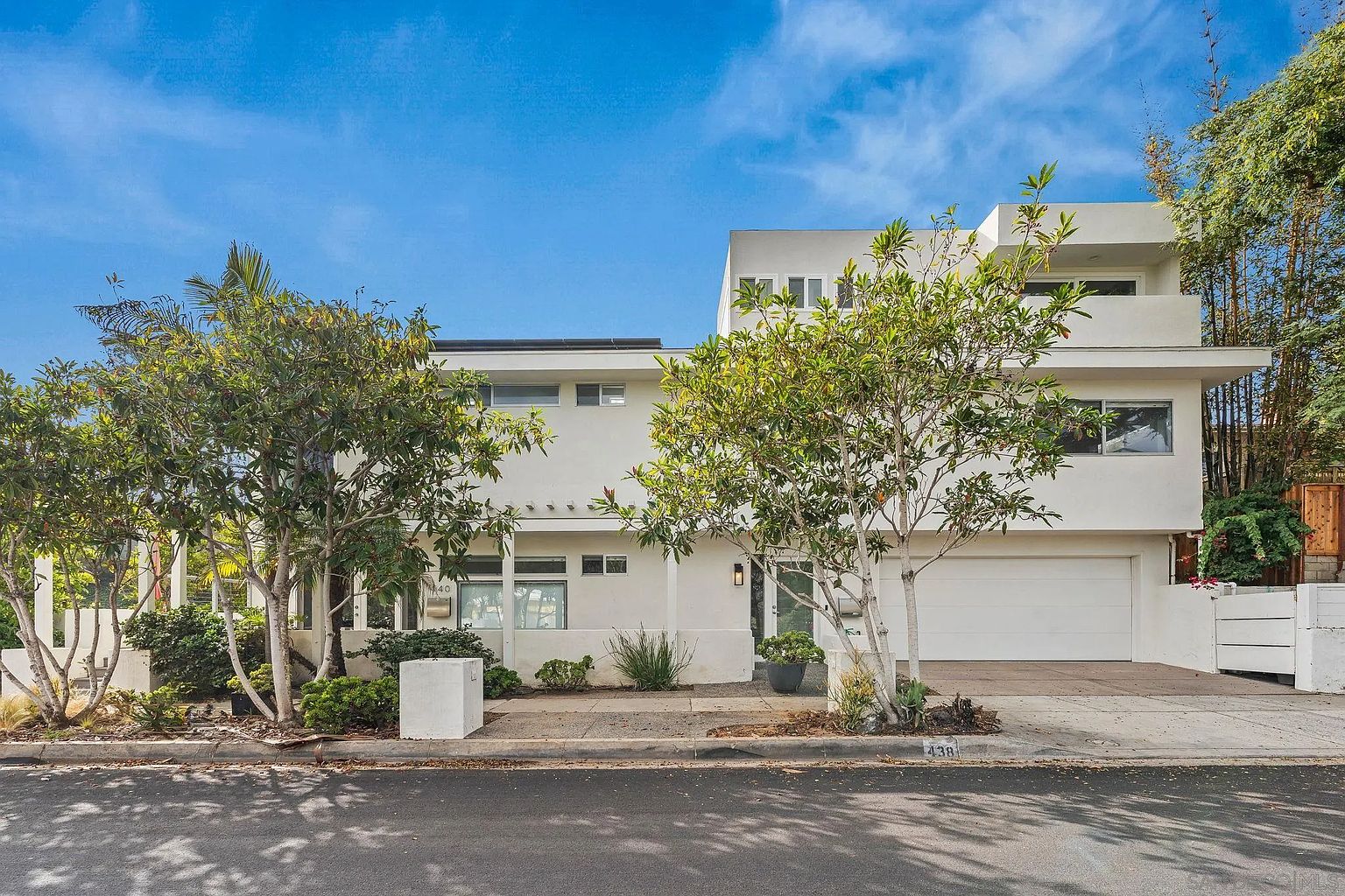 440 La Mesa Ave photo 2