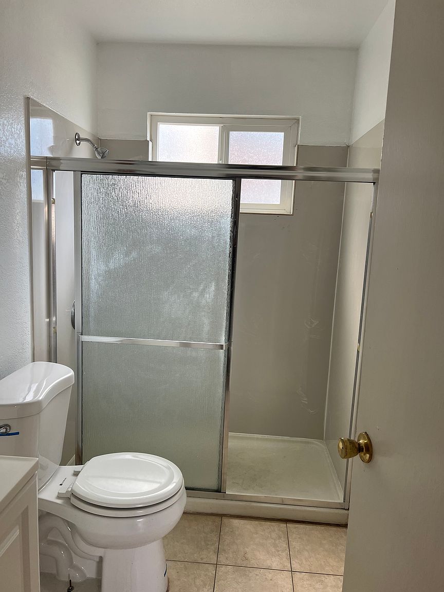 1BR/1BA Apartment on 46th Ave · Oakland photo 5