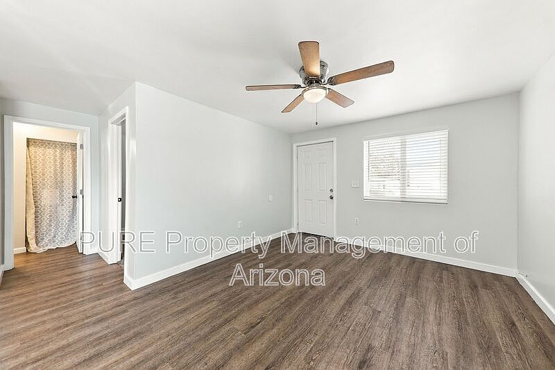 11709 N 79th Dr photo 3