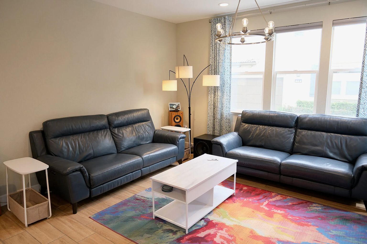 79 Aventura Cmn photo 3