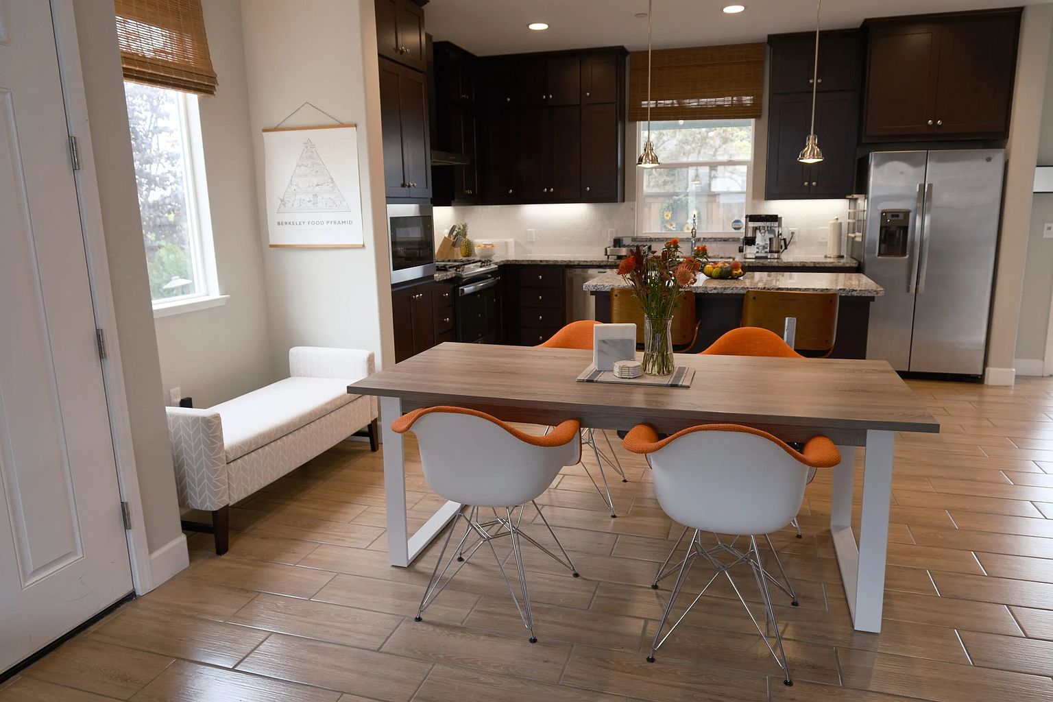 79 Aventura Cmn photo 2