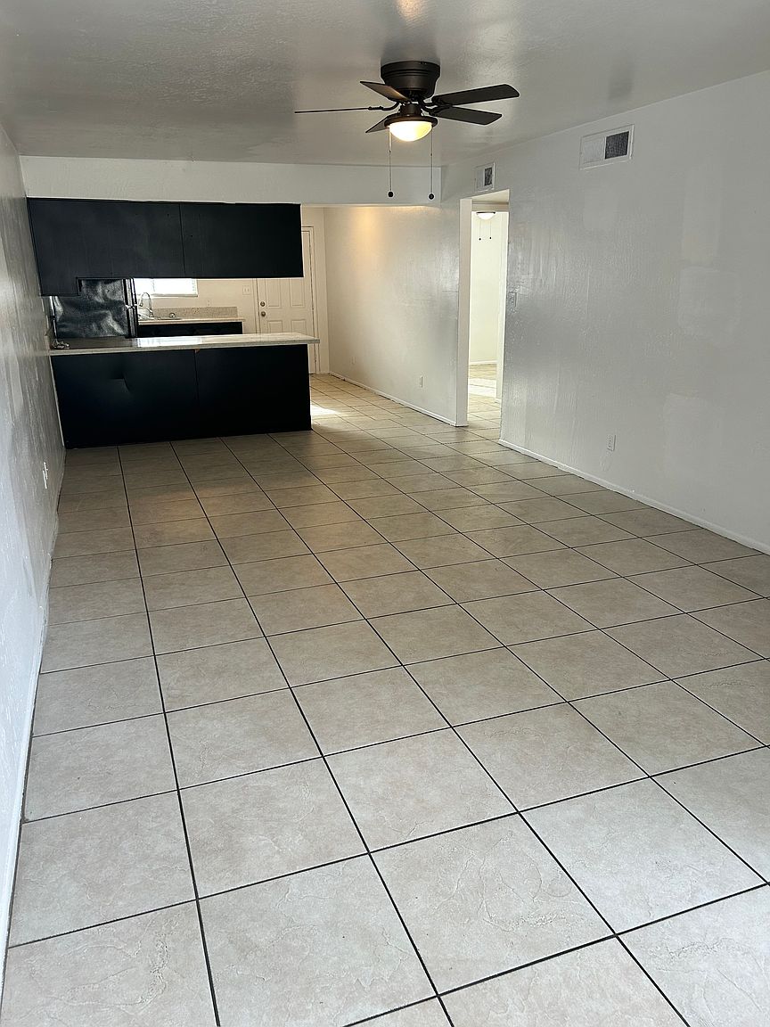 2335 W Campbell Ave
