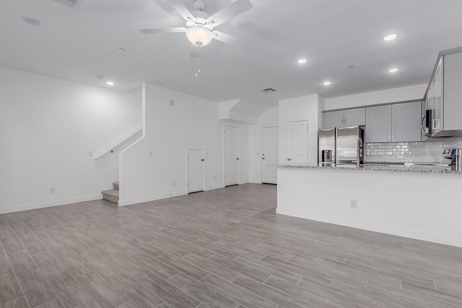 1318 S 105th Pl Mesa, AZ 85209 photo 3
