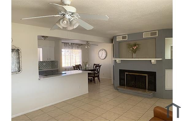 1736 E Frye Rd photo 2