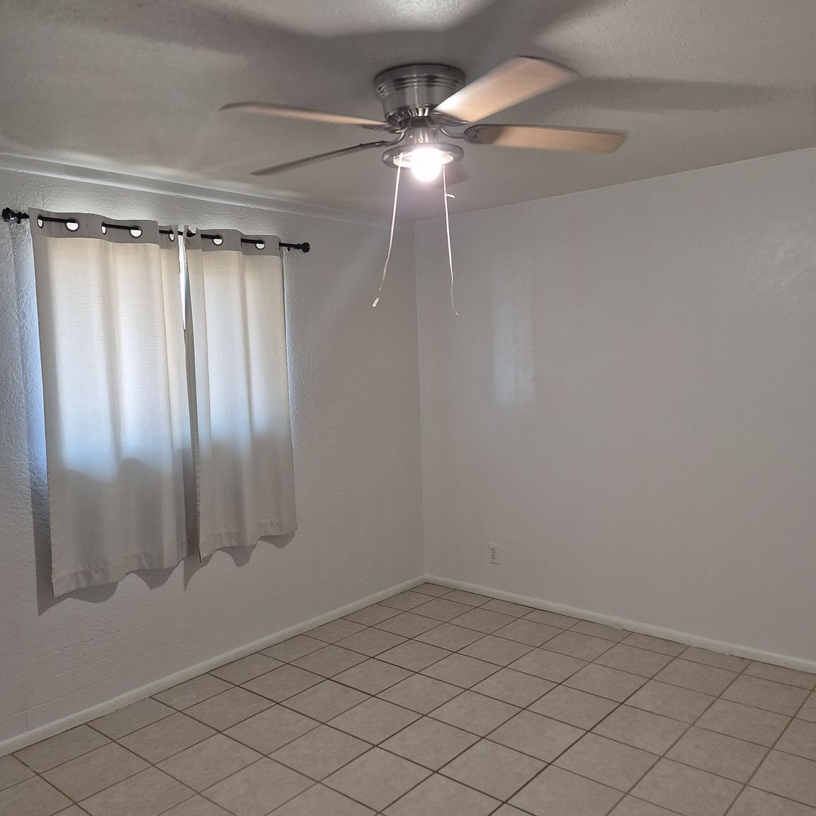 11605 N 79th Dr photo 3