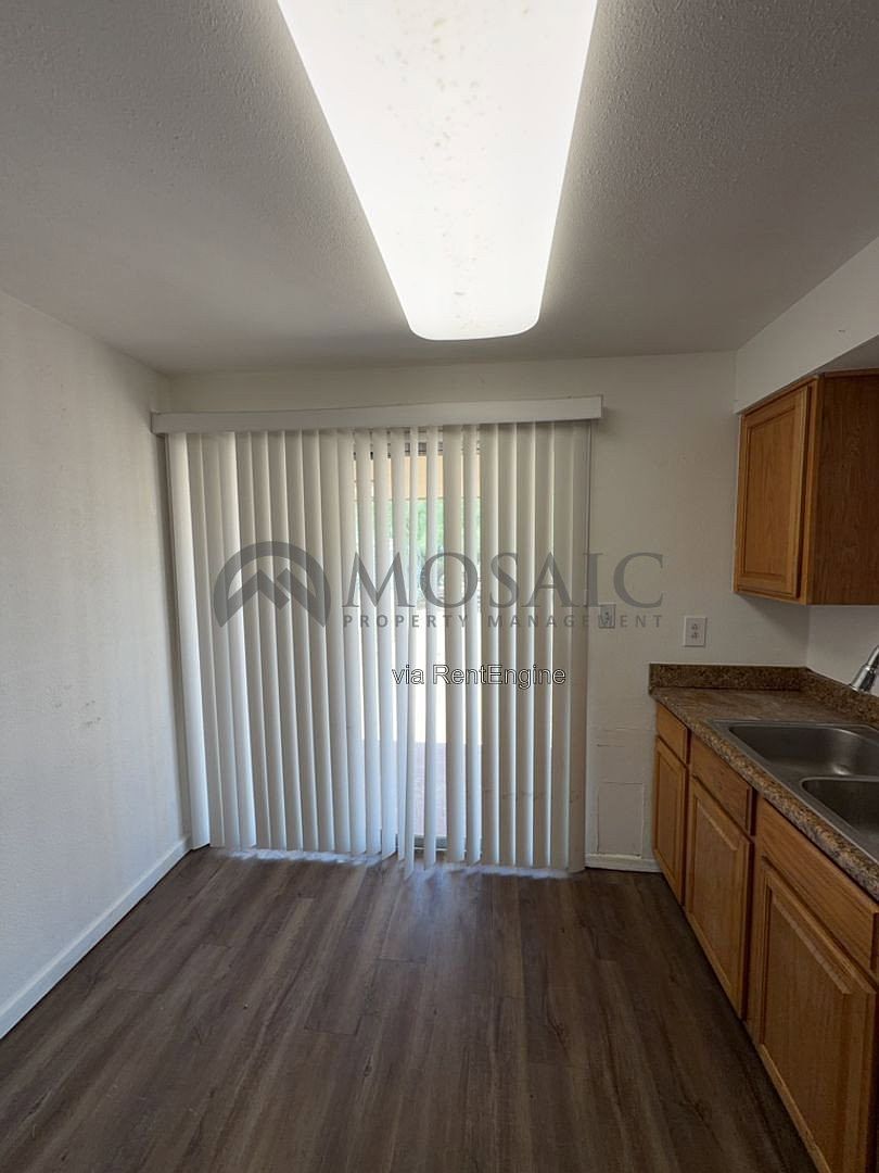 110 S Winchester Rd photo 3
