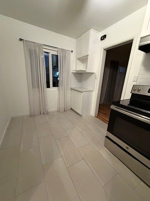 5501 E Earll Dr photo 3