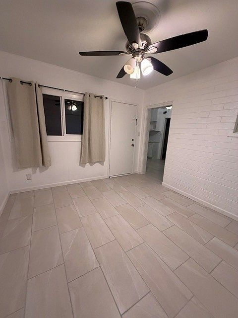 5501 E Earll Dr photo 4