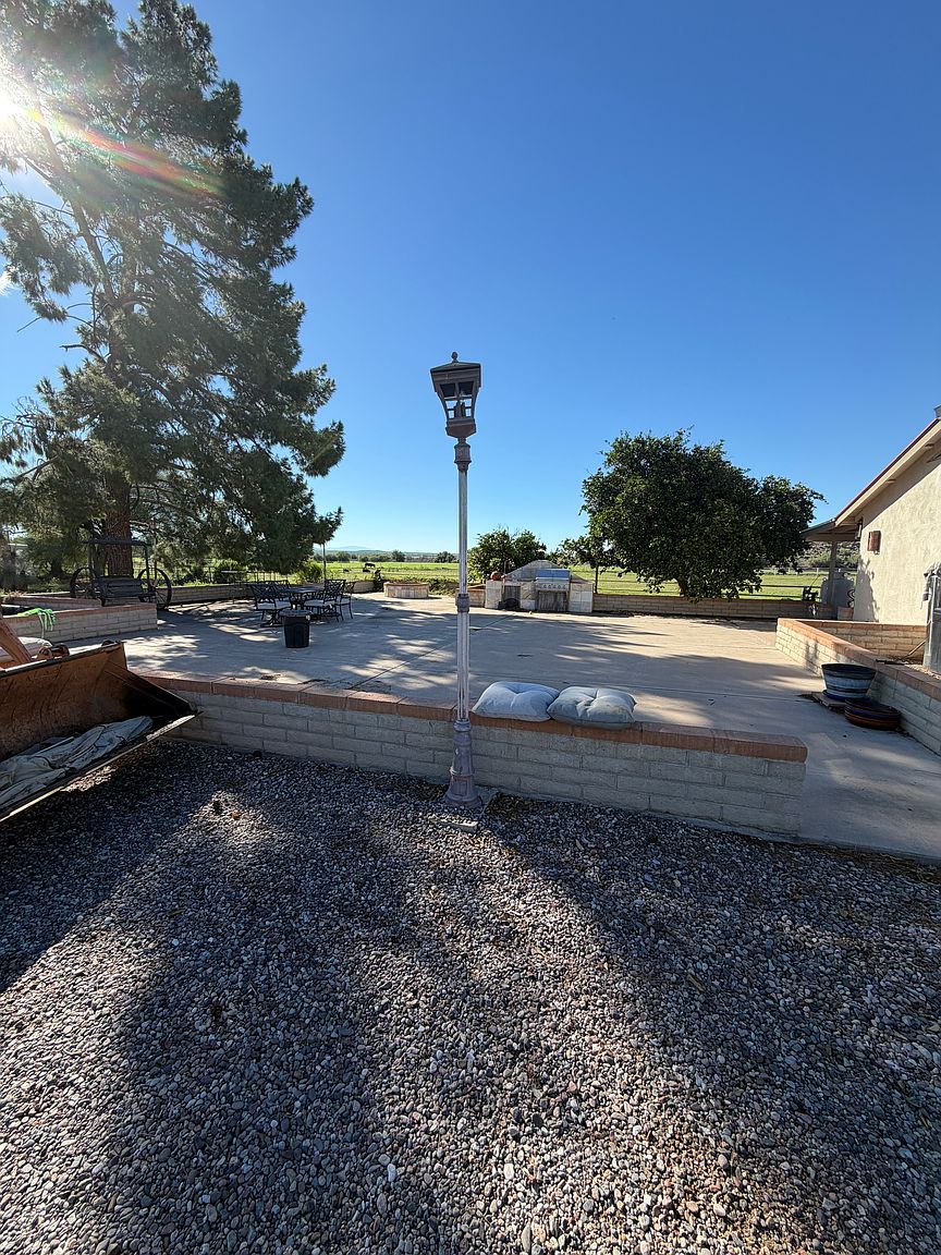 20250 E Water Way photo 3