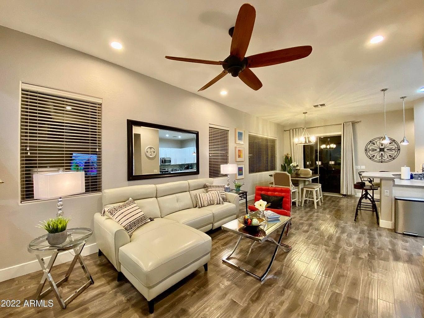 2042 W Periwinkle Way photo 5