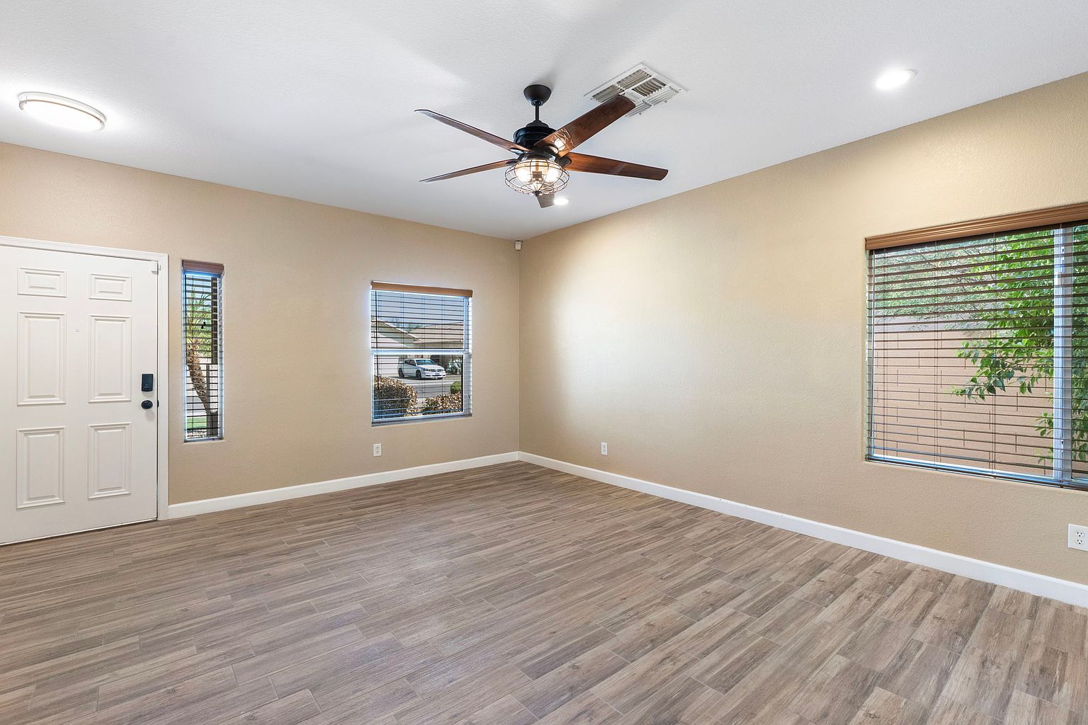 3669 E Derringer Way photo 5