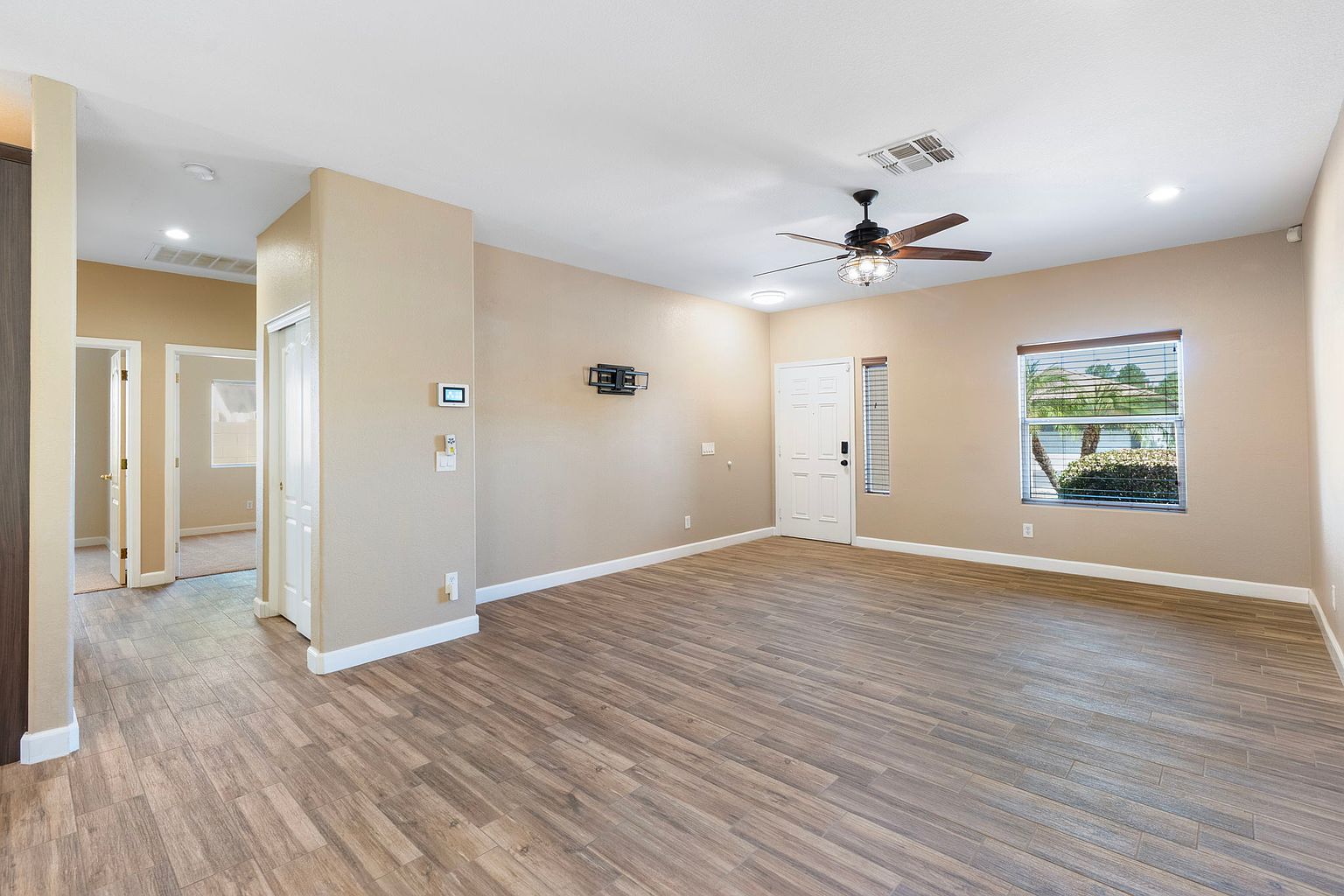 3669 E Derringer Way photo 4