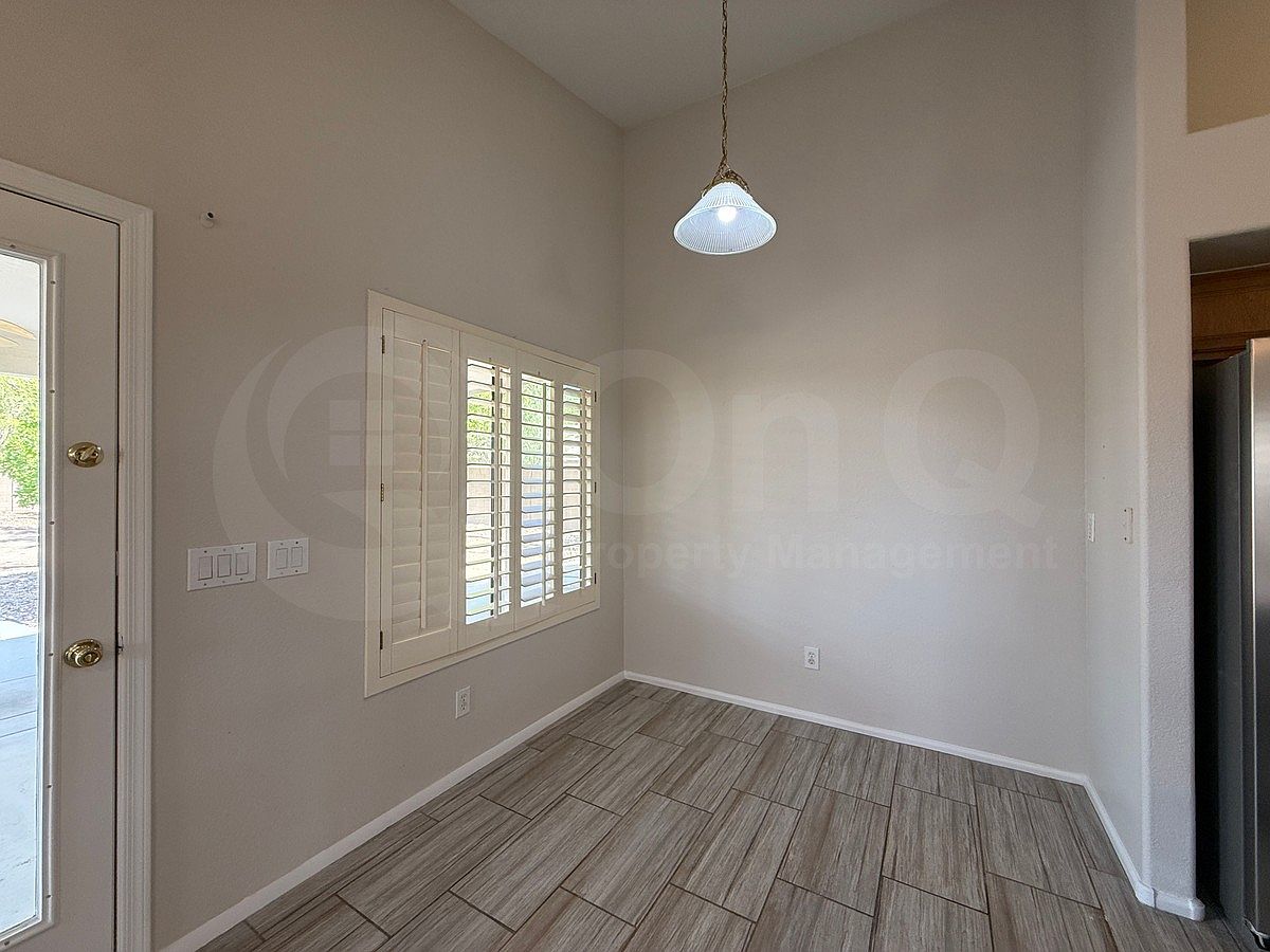 3436 W Patrick Ln photo 3