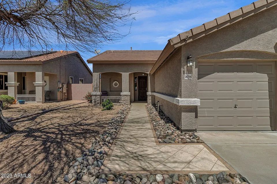16784 W Nottingham Way photo 2