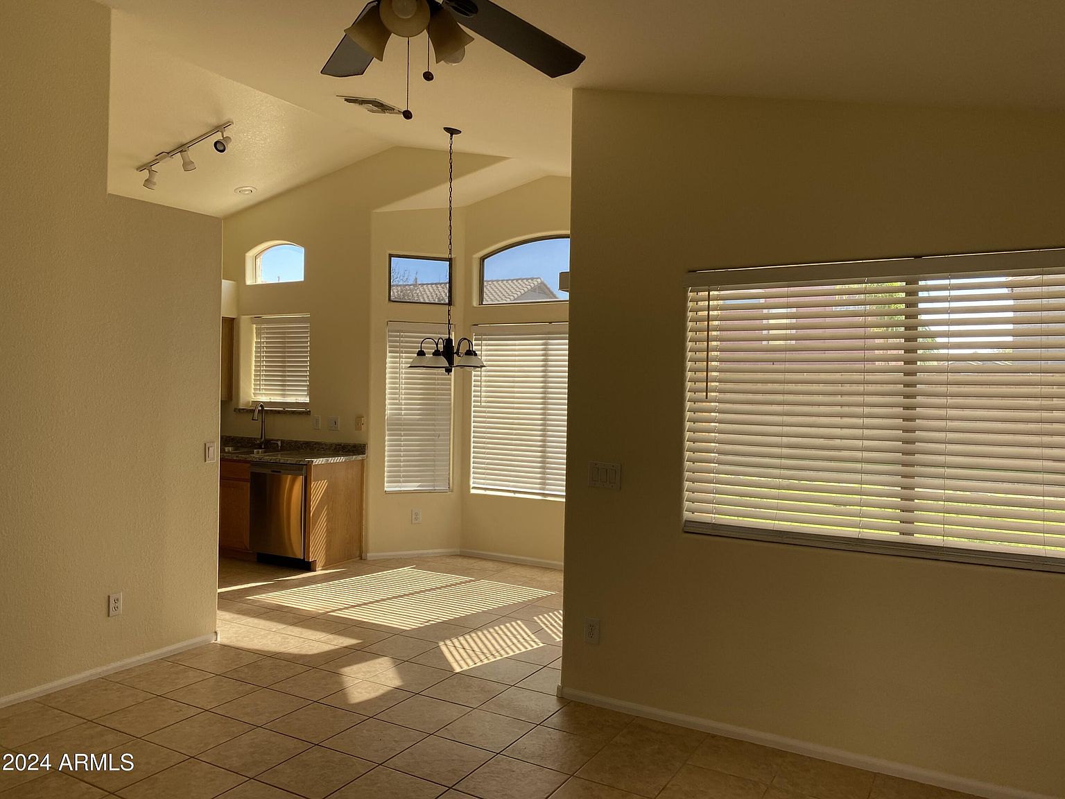 11519 E Persimmon Ave Mesa, AZ 85212 photo 4