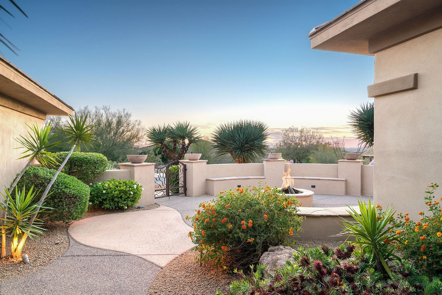 11416 E Autumn Sage Dr Scottsdale, AZ 85255 photo 4