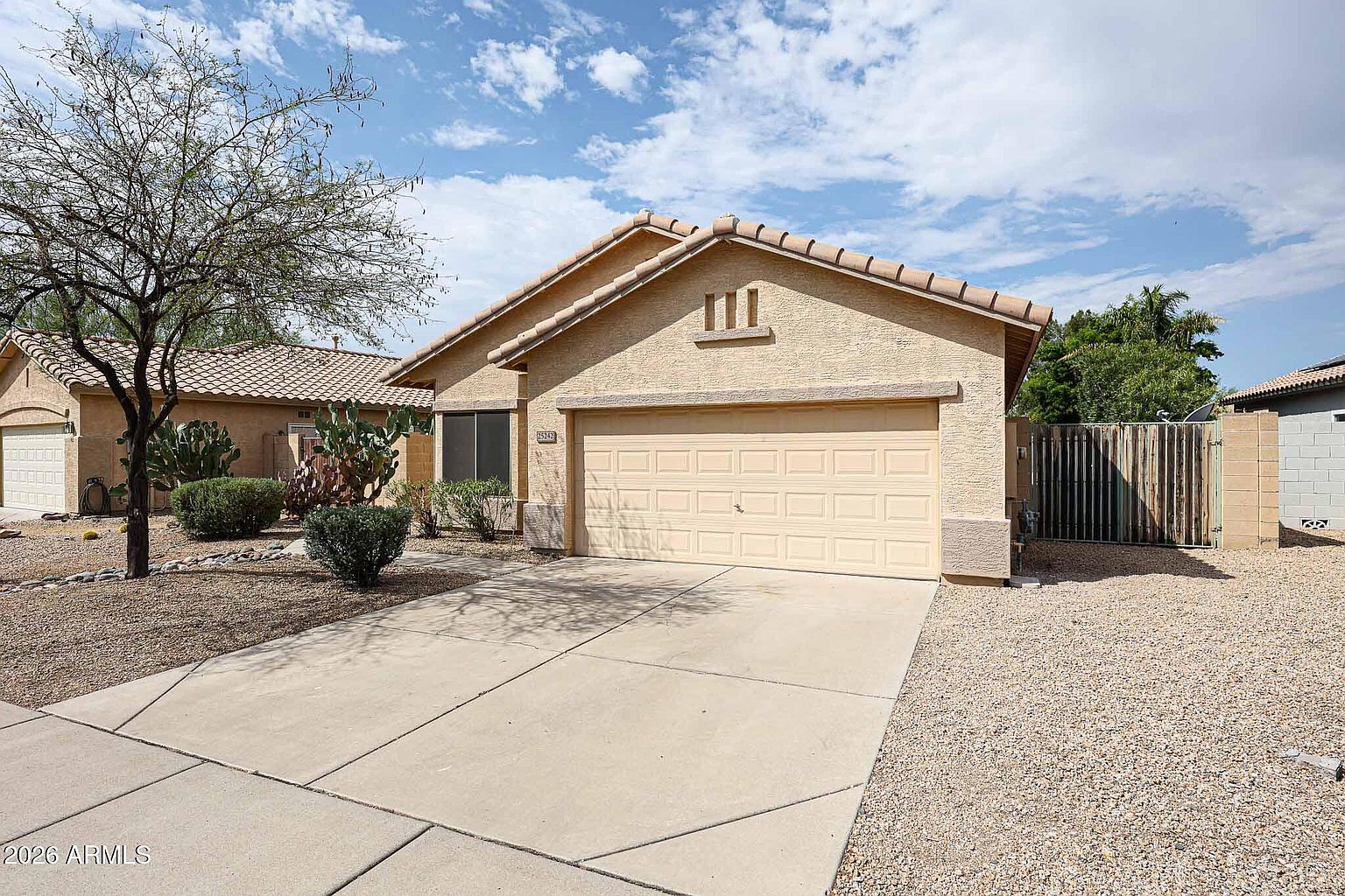 25242 N 40th Ln Phoenix, AZ 85083 photo 3