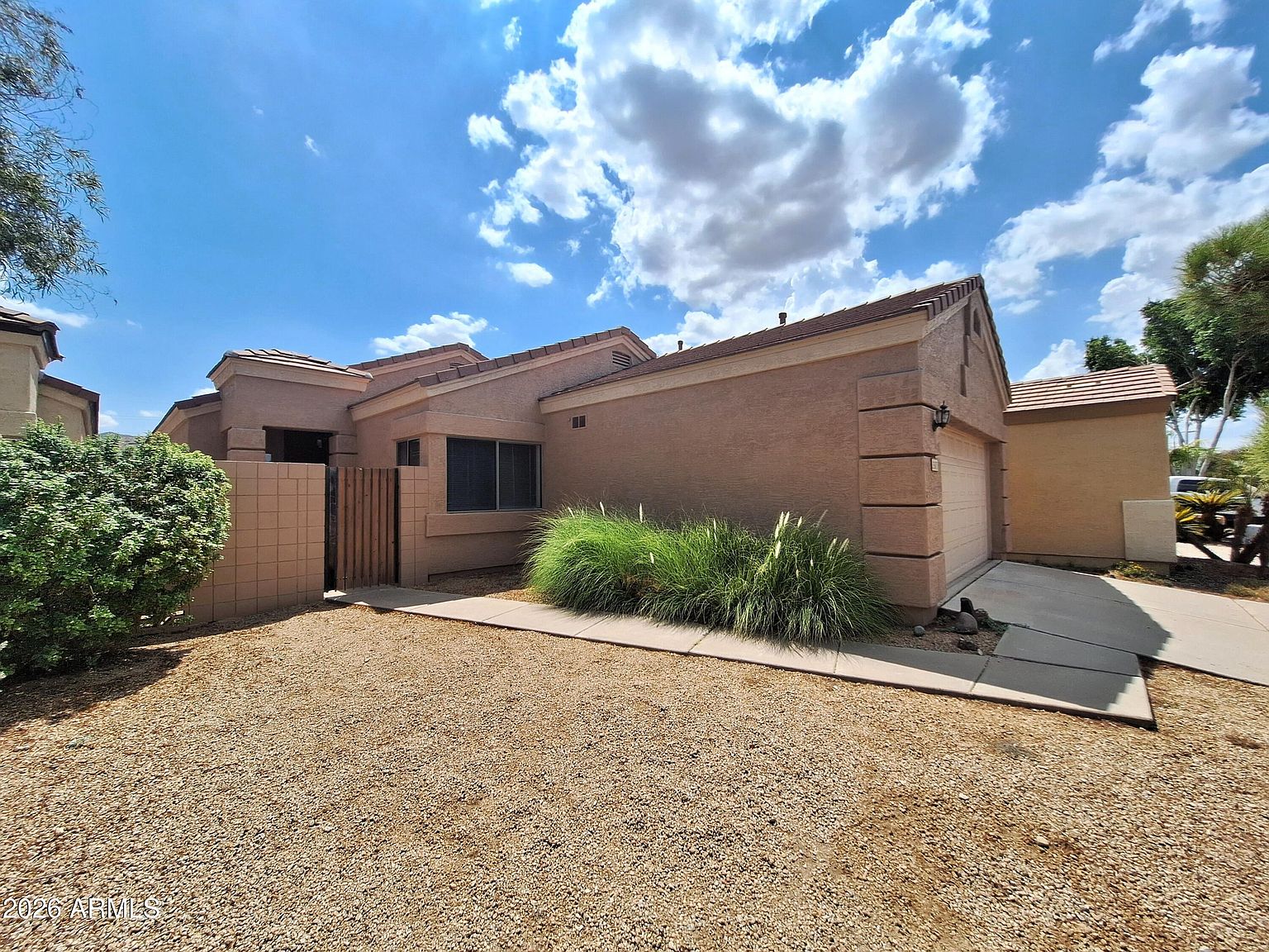 3307 E Fremont Rd photo 4