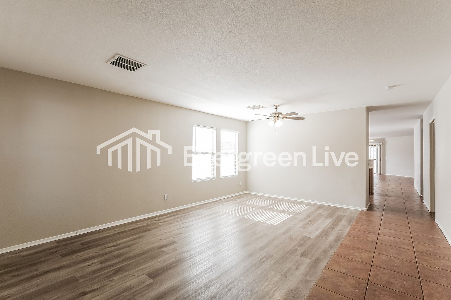 8053 W Caron Dr photo 3