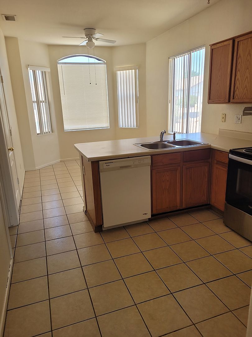 8817 N 65th Dr photo 5