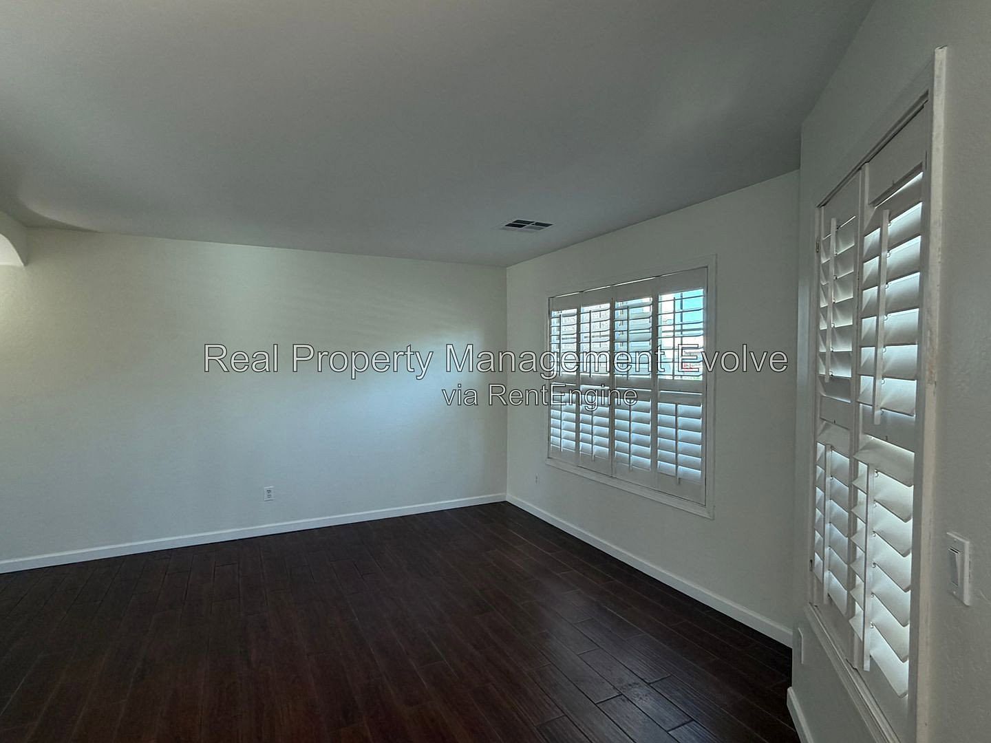 6903 W Lawrence Ln photo 4