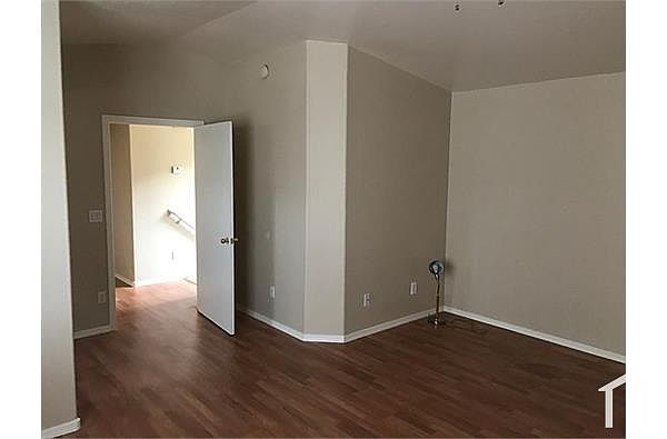 3717 W Oregon Ave photo 2