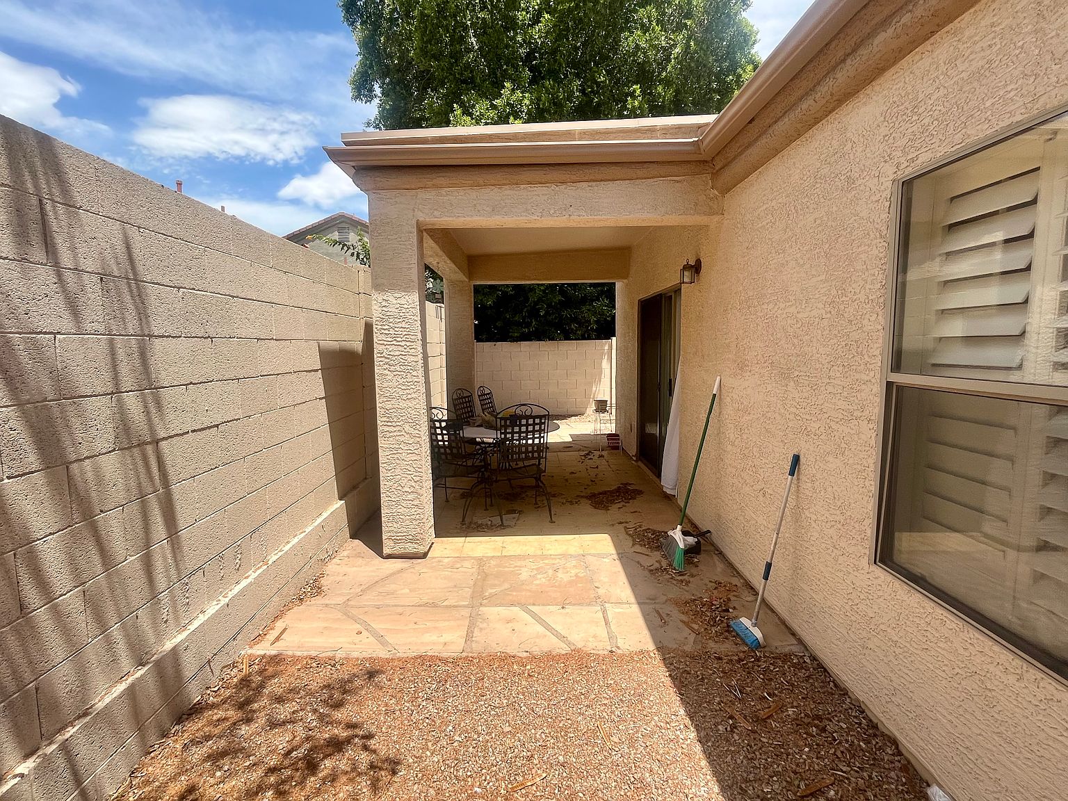 8732 E Fairfield St photo 4