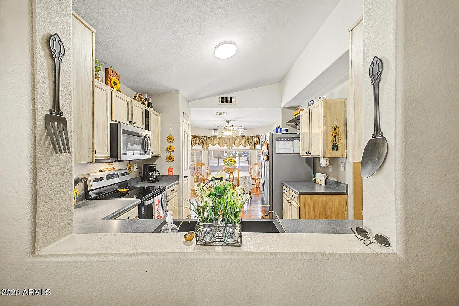 408 N Opal photo 4