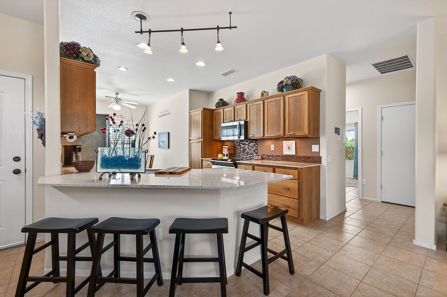 15818 W Lahlum Ln photo 3