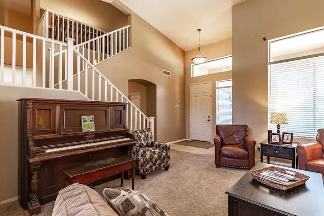 1423 E Elgin Pl photo 2