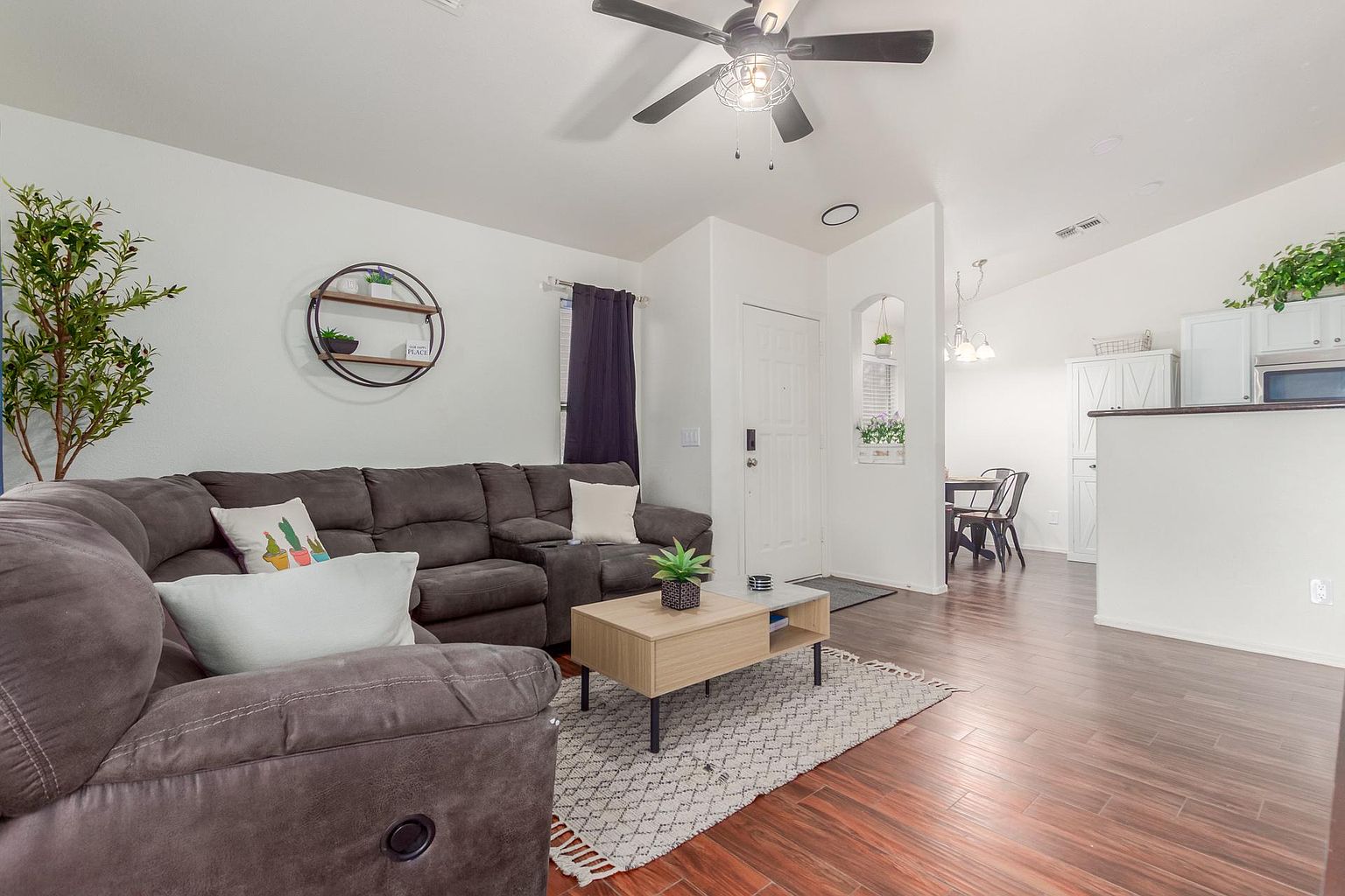2021 S Bahama Dr photo 3