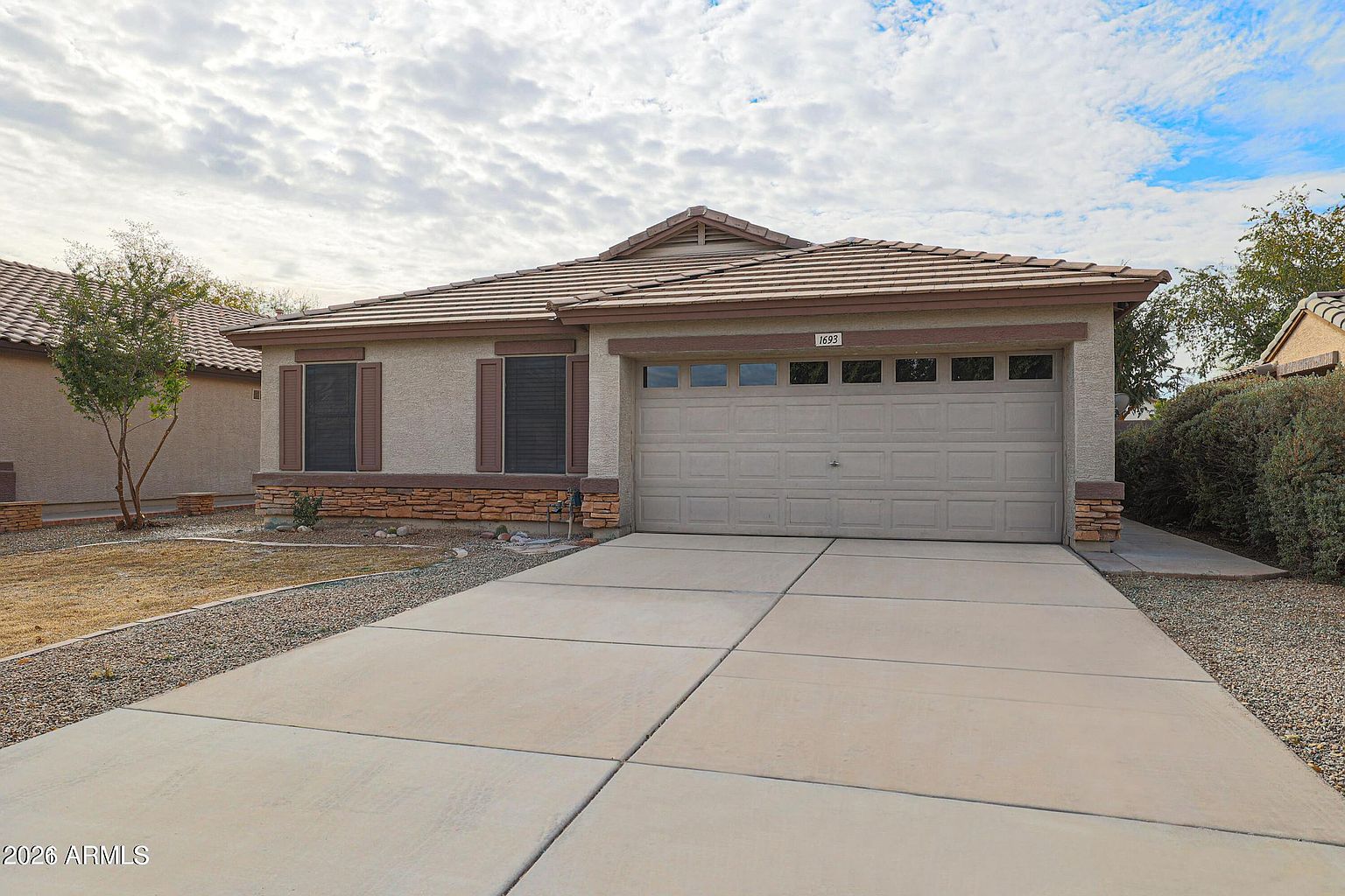 1693 E Milky Way Gilbert, AZ 85295 photo 2
