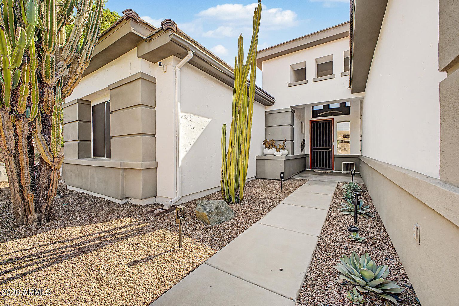 2725 S Sierra St photo 3