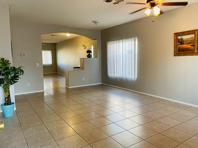 3702 E Longhorn Dr photo 2